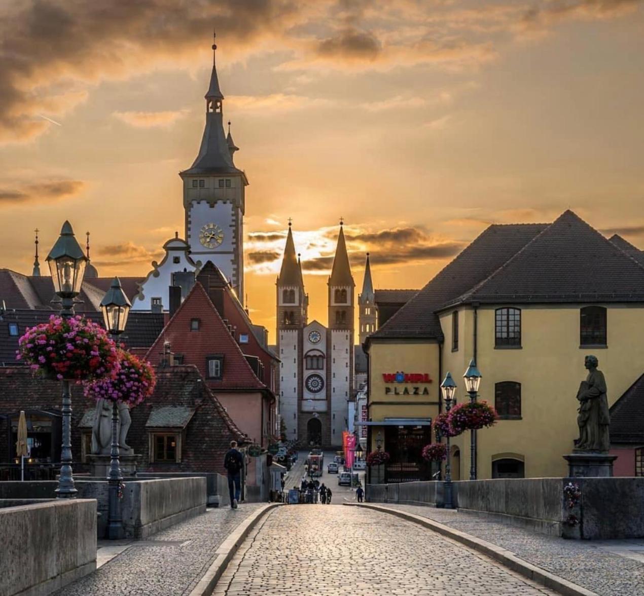 Wohnung Alte Mainbruecke - Gratis Kaffee - Netflix - Balkon Wurzburgo Exterior foto